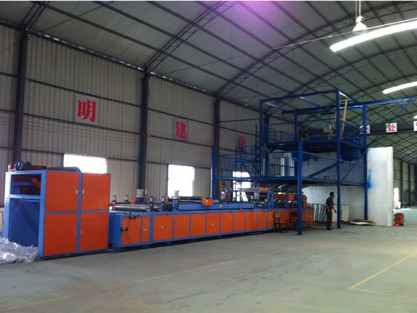 SMC片材機(jī)如何實(shí)現(xiàn)連續(xù)生產(chǎn)？